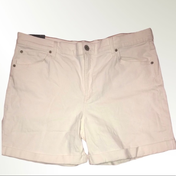 NWT Eddie Bauer Off White “Boyfriend” Roll Up Shorts. Sz 16. - Picture 1 of 10